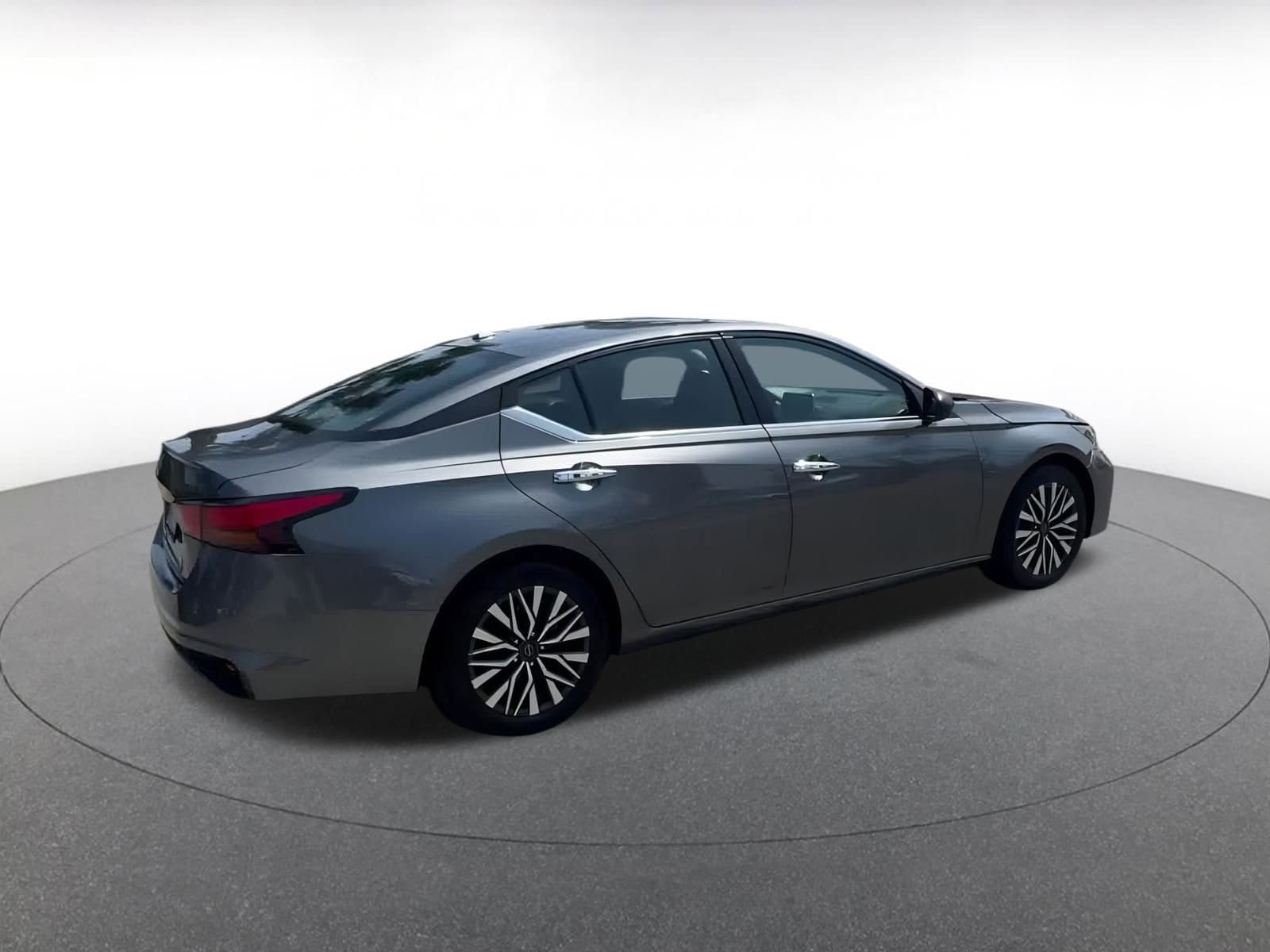 Thumbnail: 2024 Nissan Altima - 15