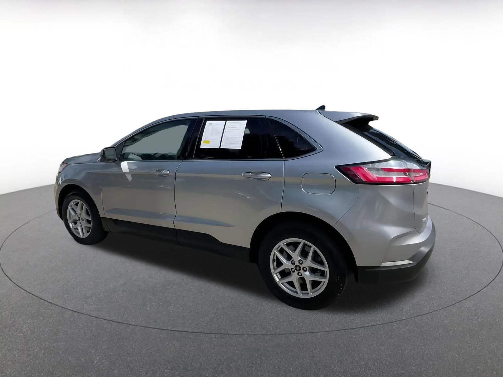 Thumbnail: 2023 Ford Edge - 10