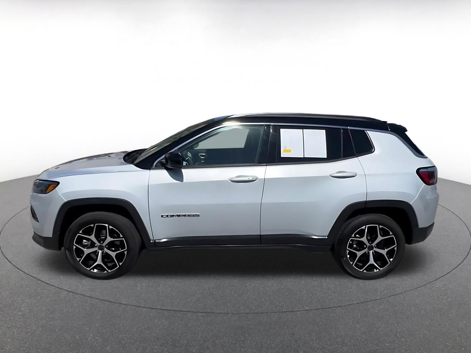Thumbnail: 2025 Jeep Compass - 9