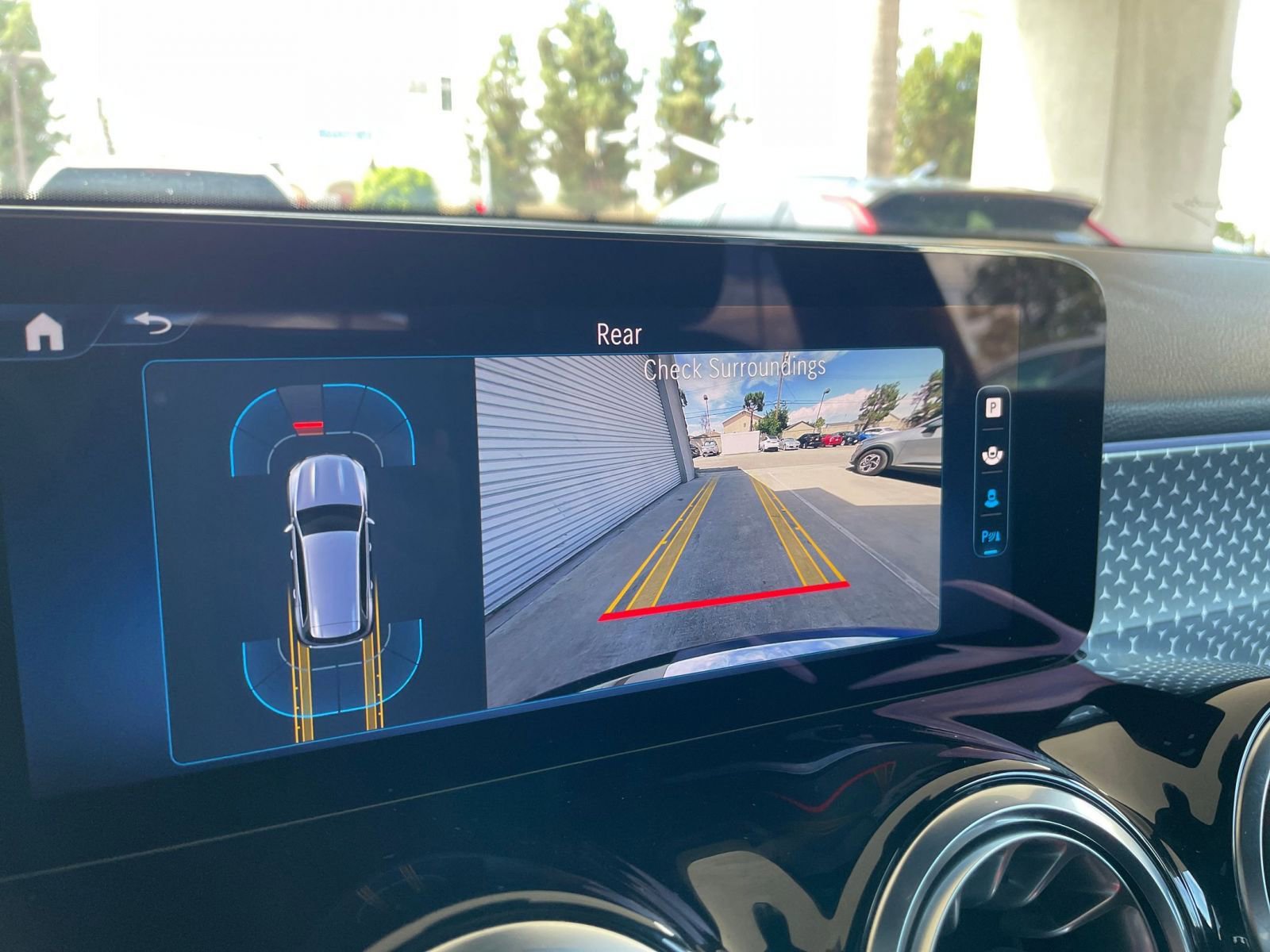 Thumbnail: 2024 Mercedes-Benz GLB - 17