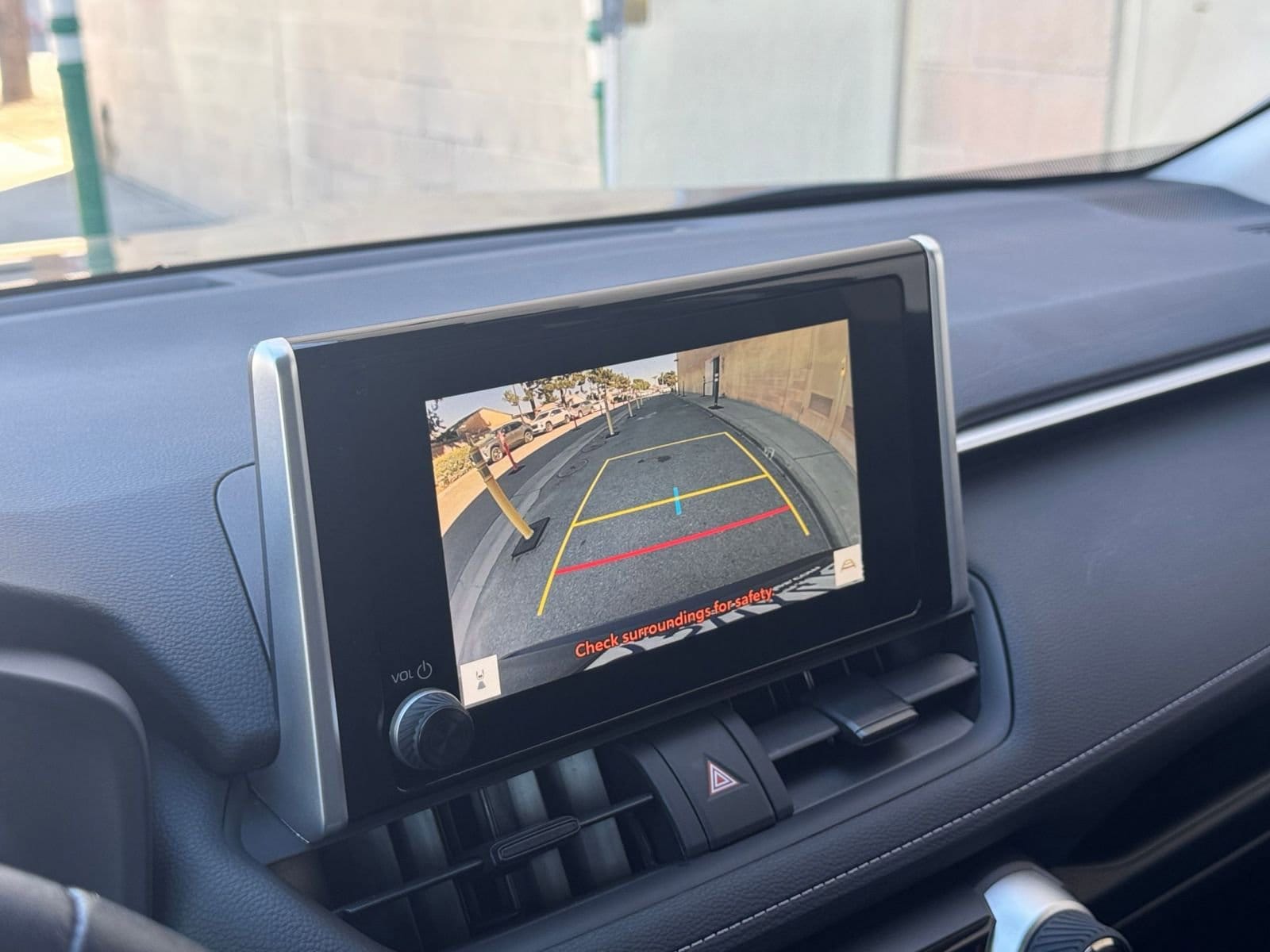 Thumbnail: 2025 Toyota RAV4 - 17