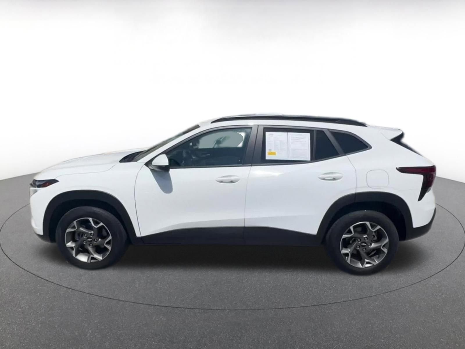 Thumbnail: 2025 Chevrolet Trax - 9