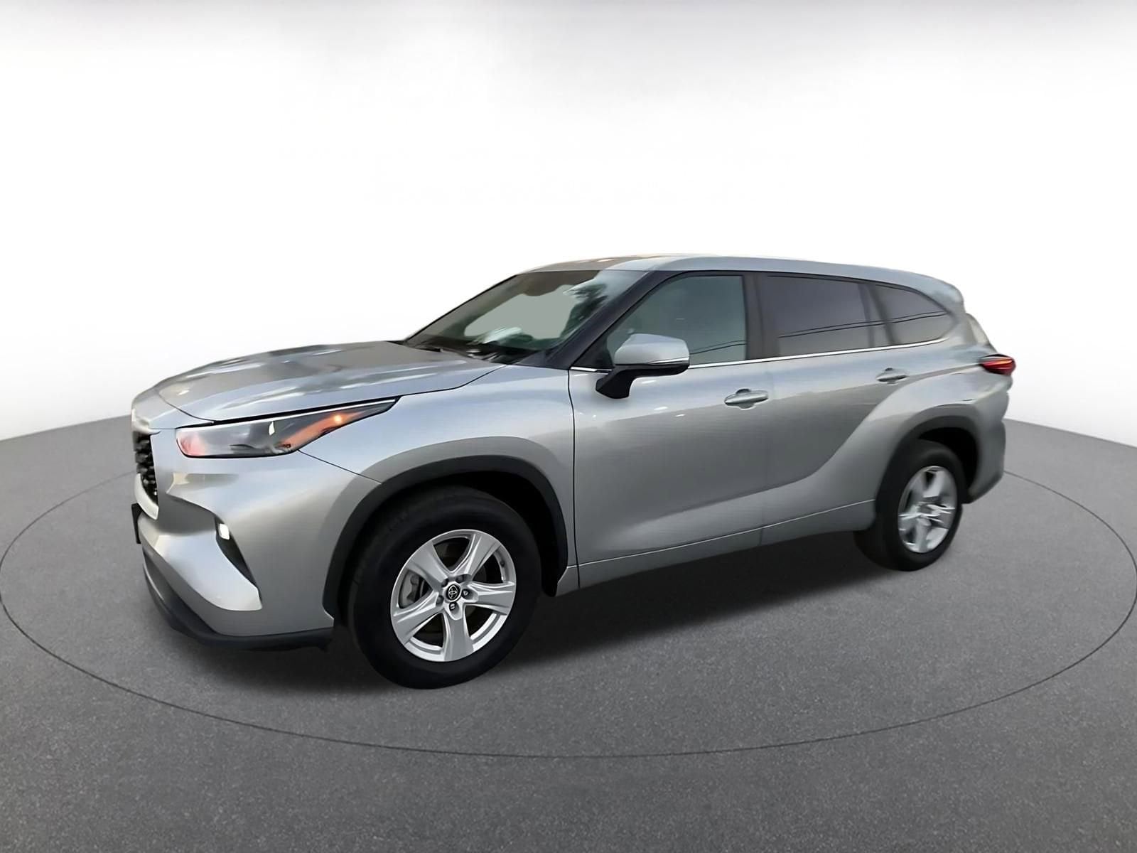 Thumbnail: 2025 Toyota Highlander - 8