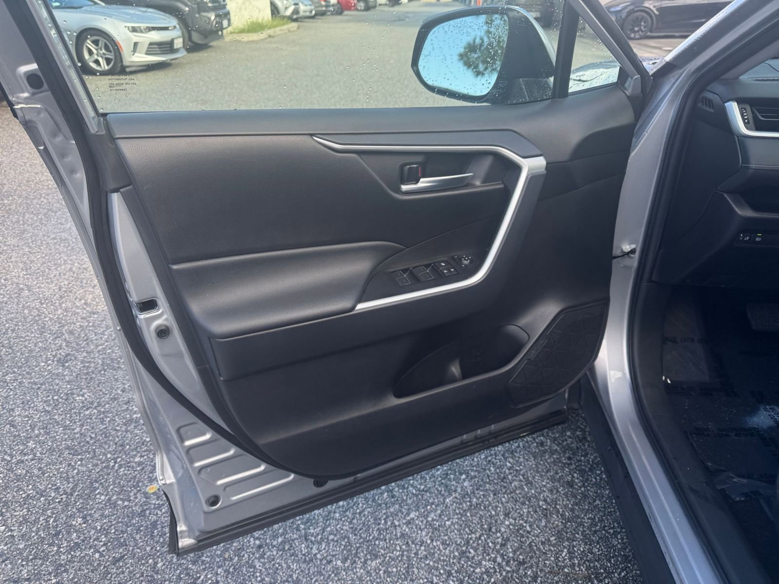 Thumbnail: 2025 Toyota RAV4 - 18