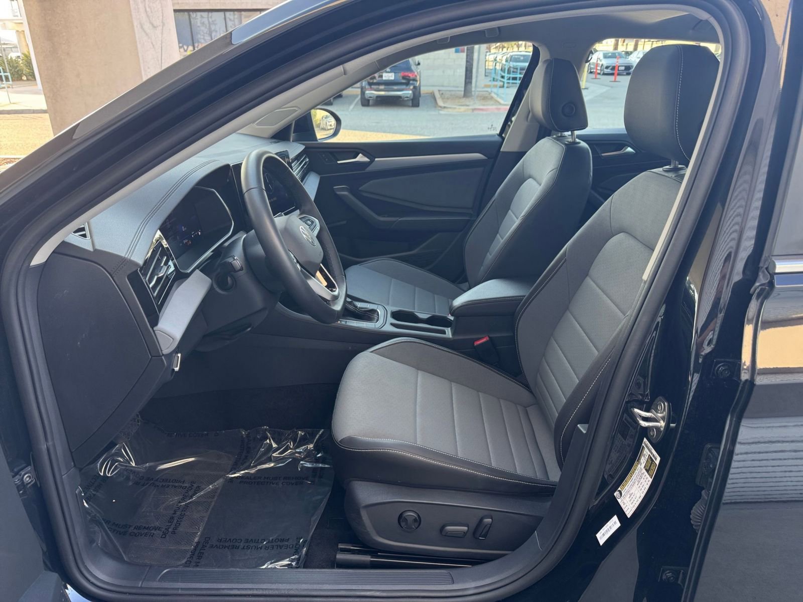 Thumbnail: 2025 Volkswagen Jetta - 25