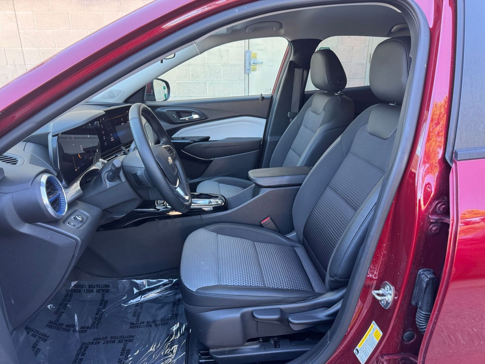 Thumbnail: 2025 Chevrolet Trax - 27