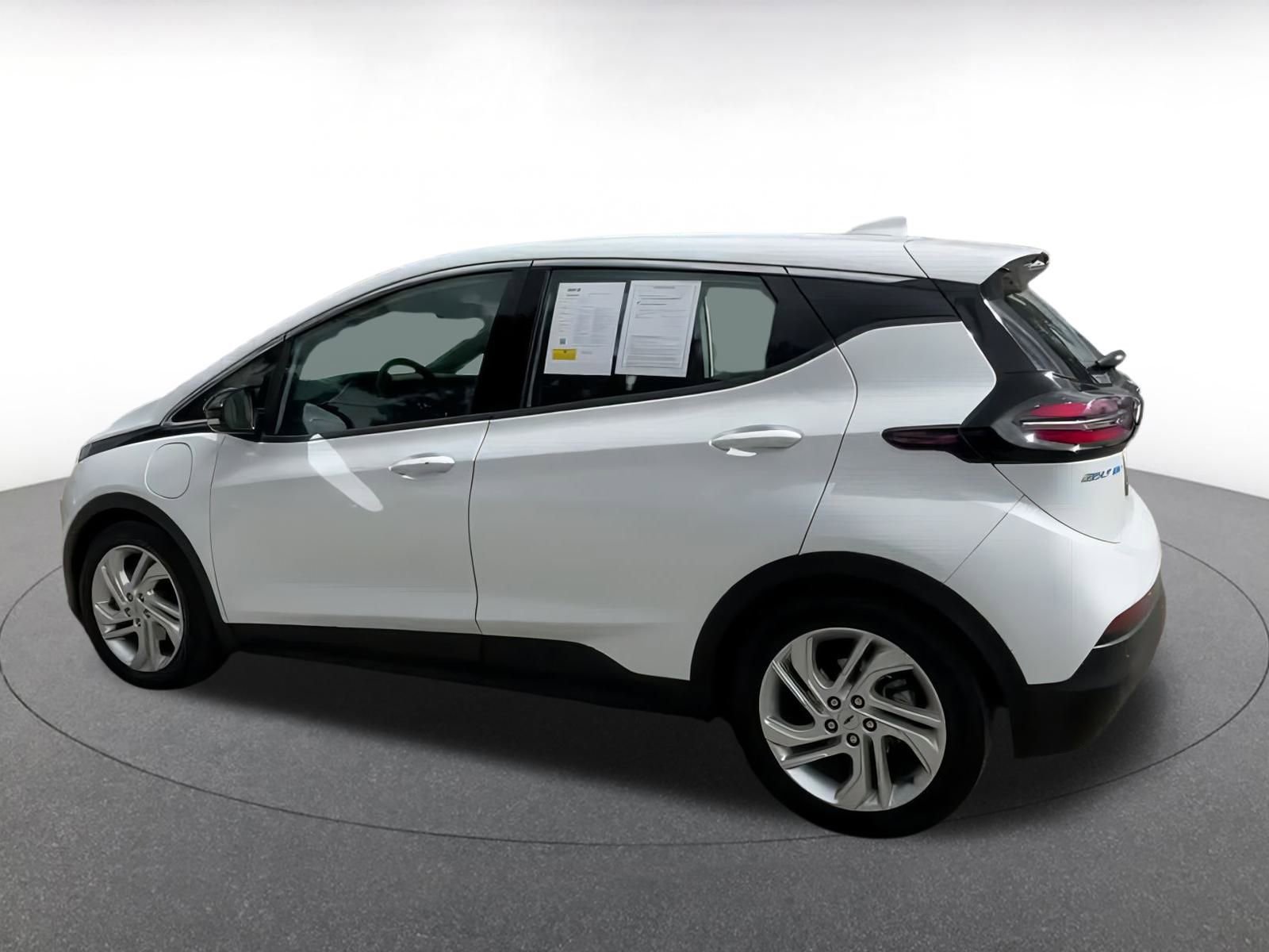 Thumbnail: 2023 Chevrolet Bolt EV - 10