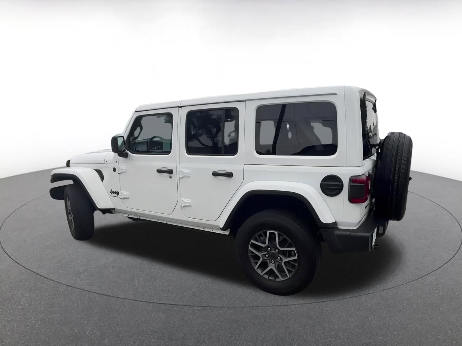 Thumbnail: 2025 Jeep Wrangler - 10
