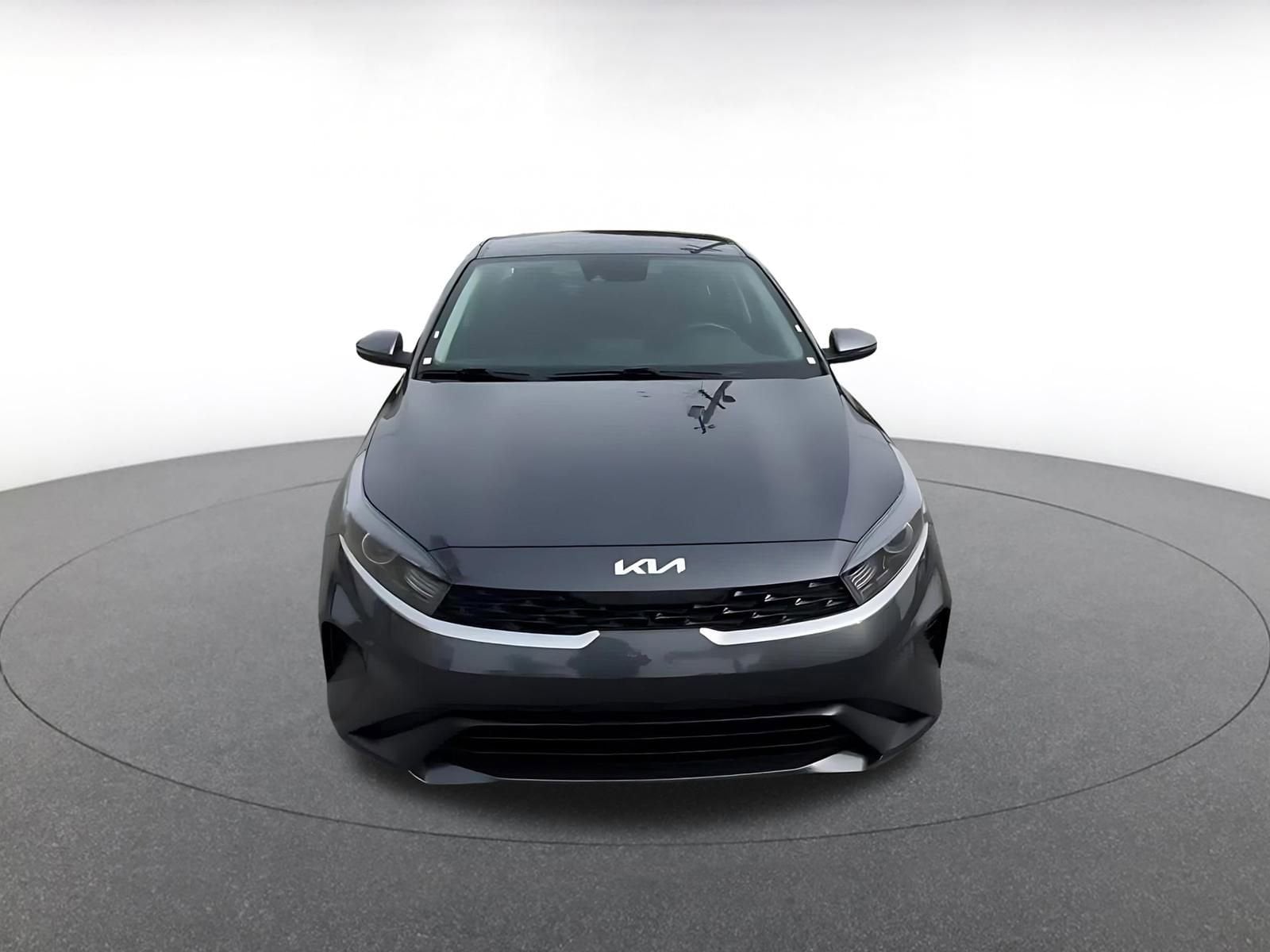 Thumbnail: 2023 Kia Forte - 4