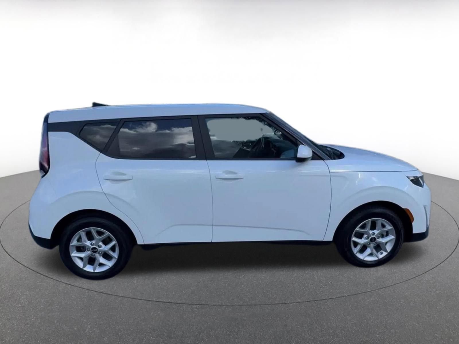 Thumbnail: 2025 Kia Soul - 16