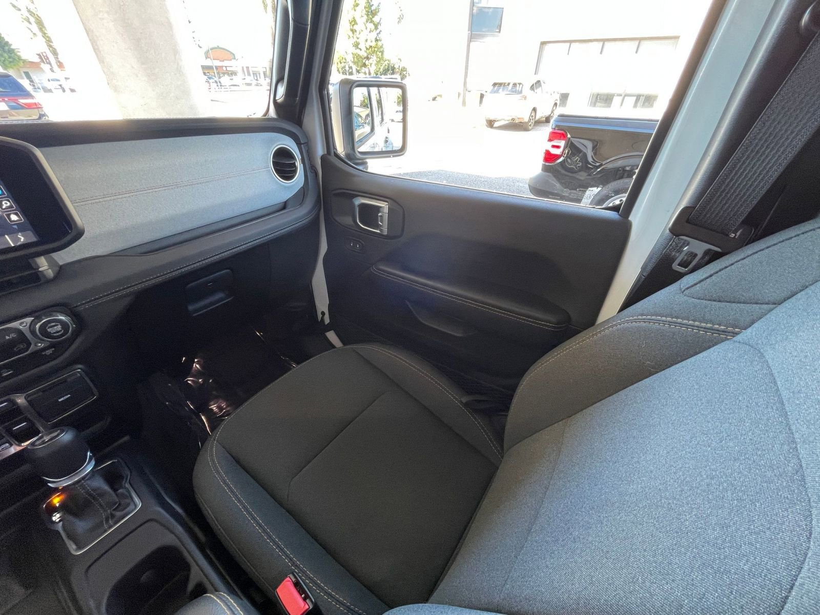 Thumbnail: 2025 Jeep Wrangler - 35