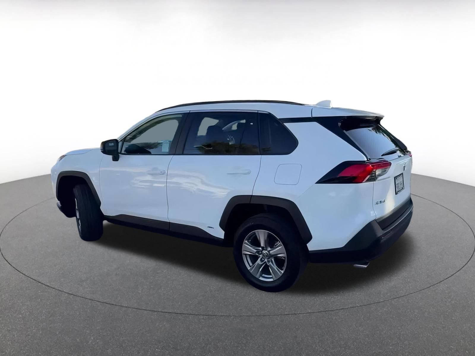 Thumbnail: 2025 Toyota RAV4 - 10