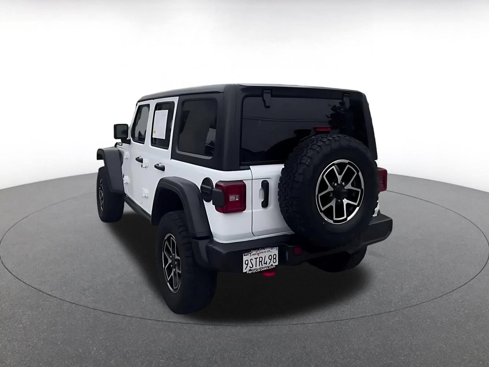 Thumbnail: 2025 Jeep Wrangler - 14