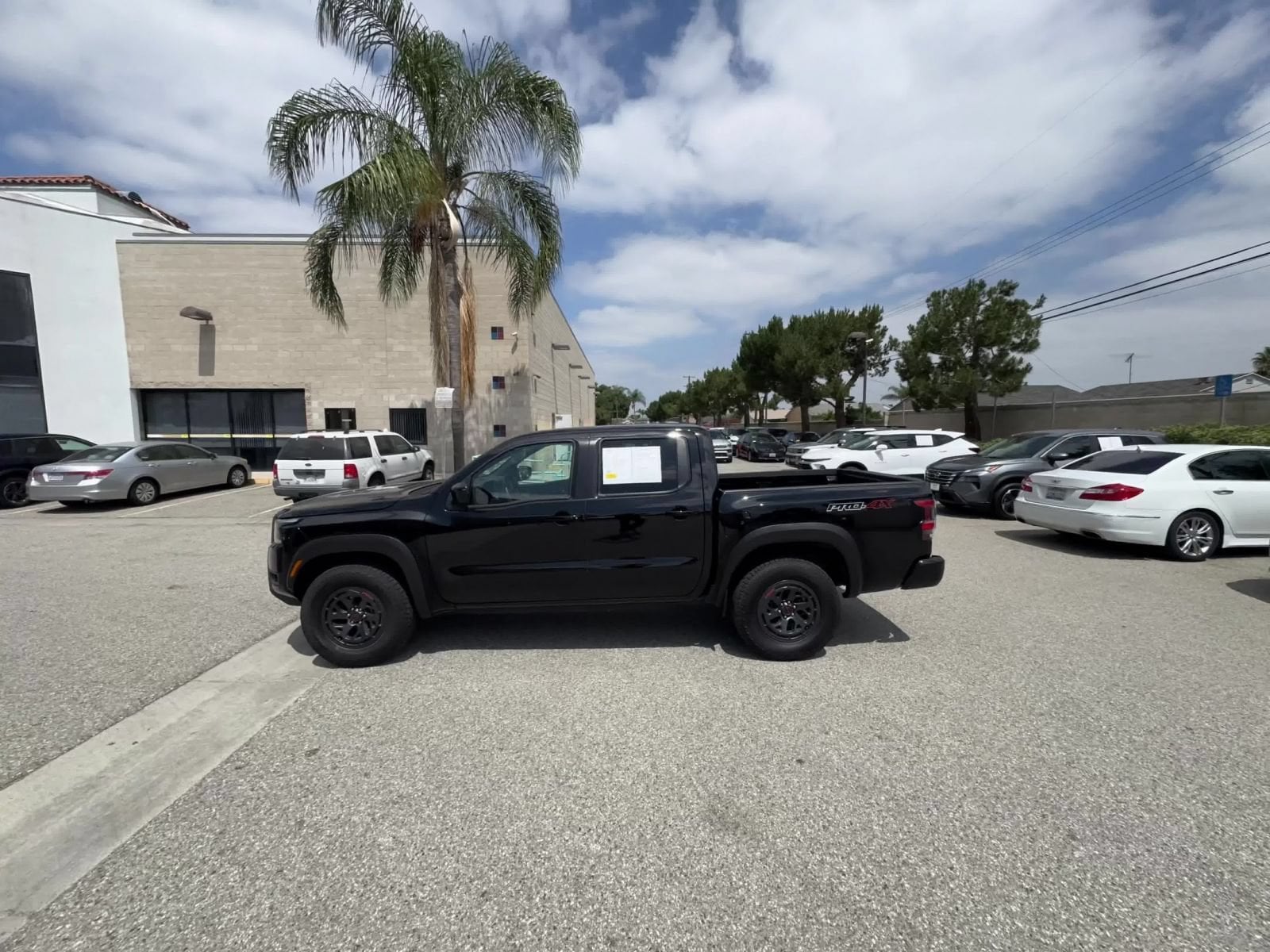 Thumbnail: 2026 Nissan Frontier - 15