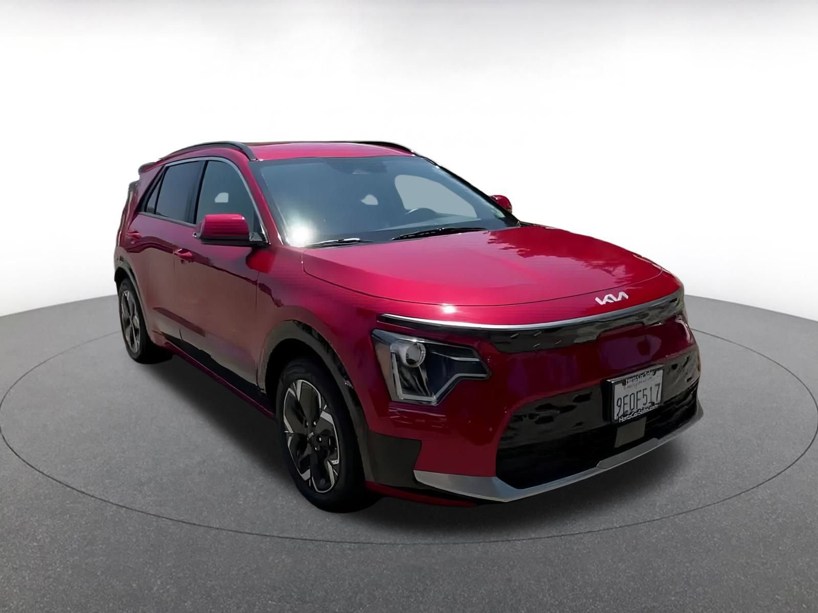 Thumbnail: 2023 Kia Niro - 3