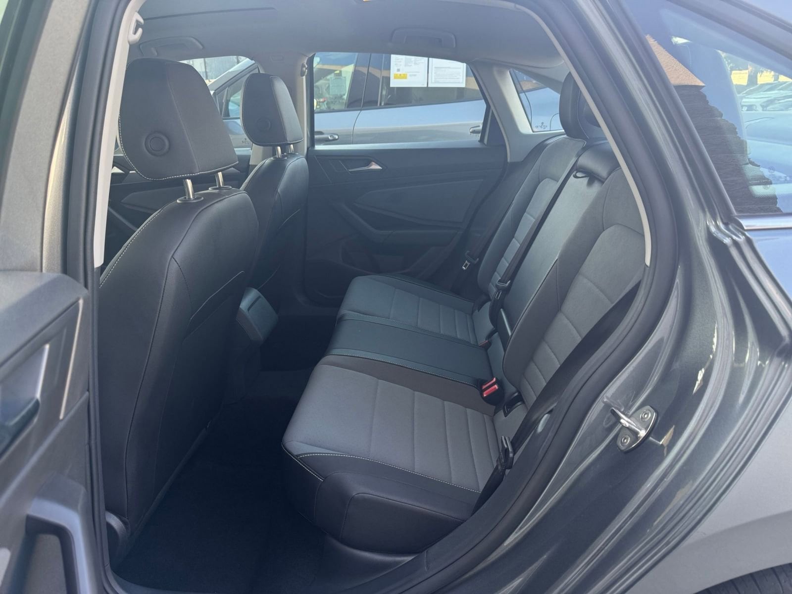 Thumbnail: 2025 Volkswagen Jetta - 24