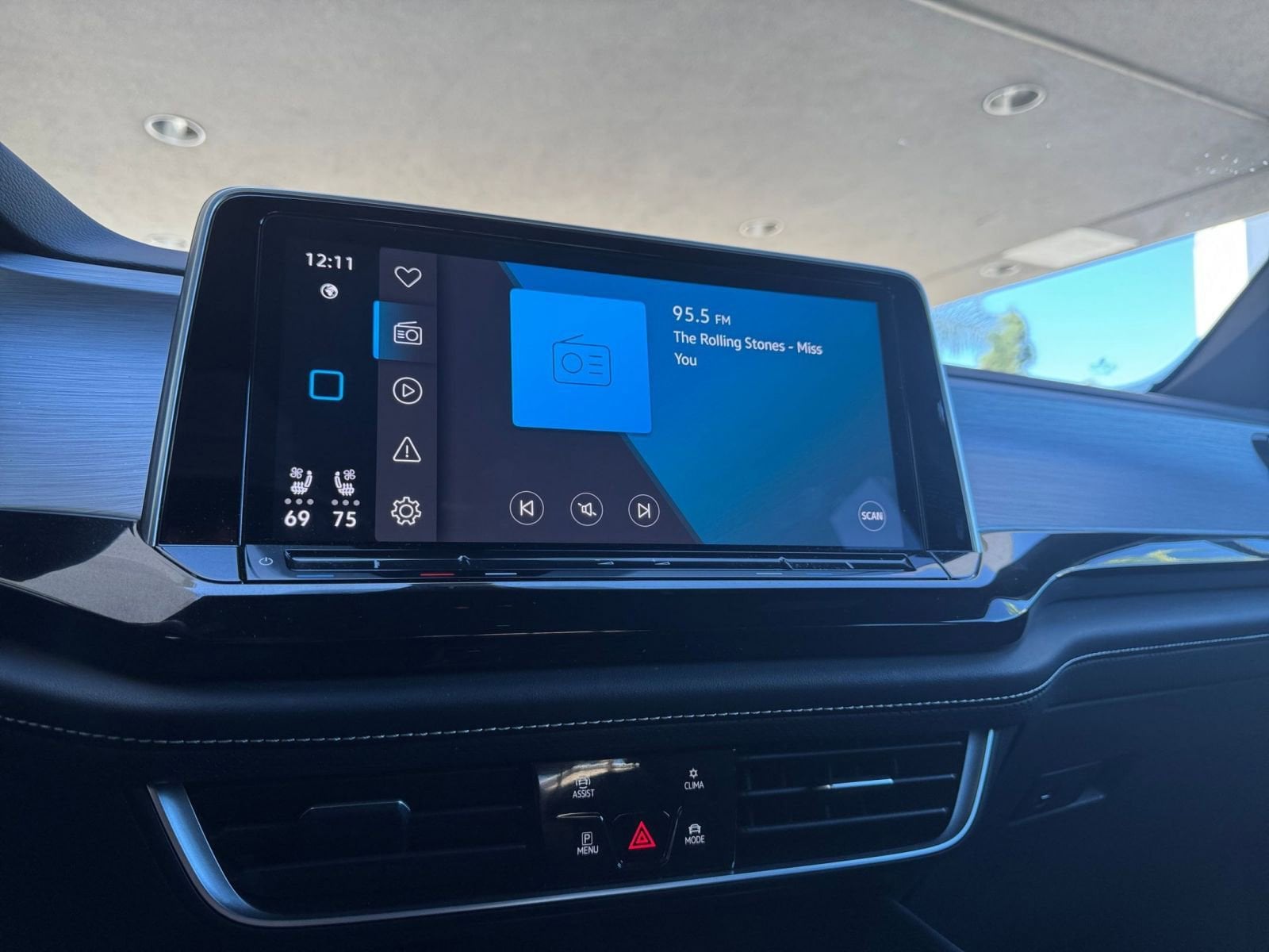 Thumbnail: 2025 Volkswagen Atlas - 18