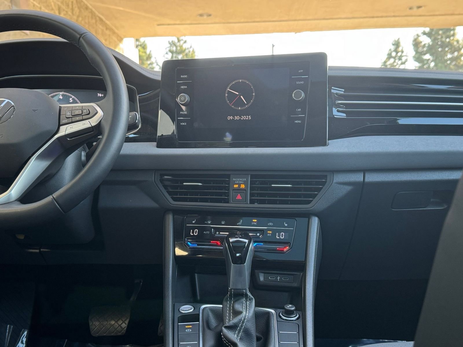 Thumbnail: 2025 Volkswagen Jetta - 21