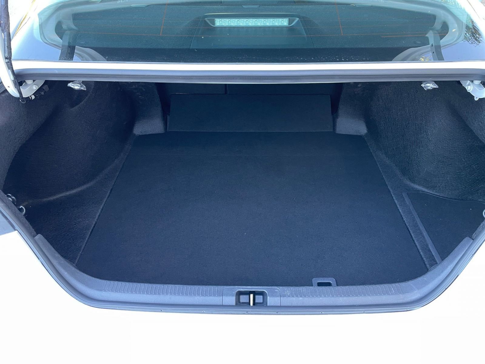 Thumbnail: 2025 Toyota Camry - 31