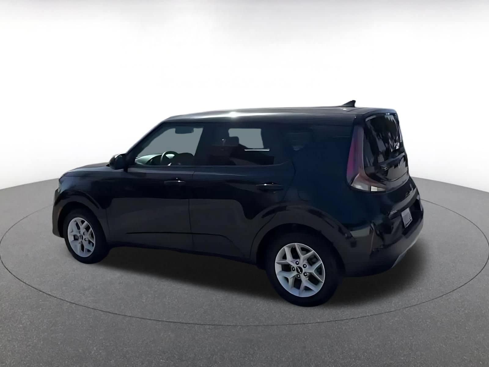 Thumbnail: 2025 Kia Soul - 8