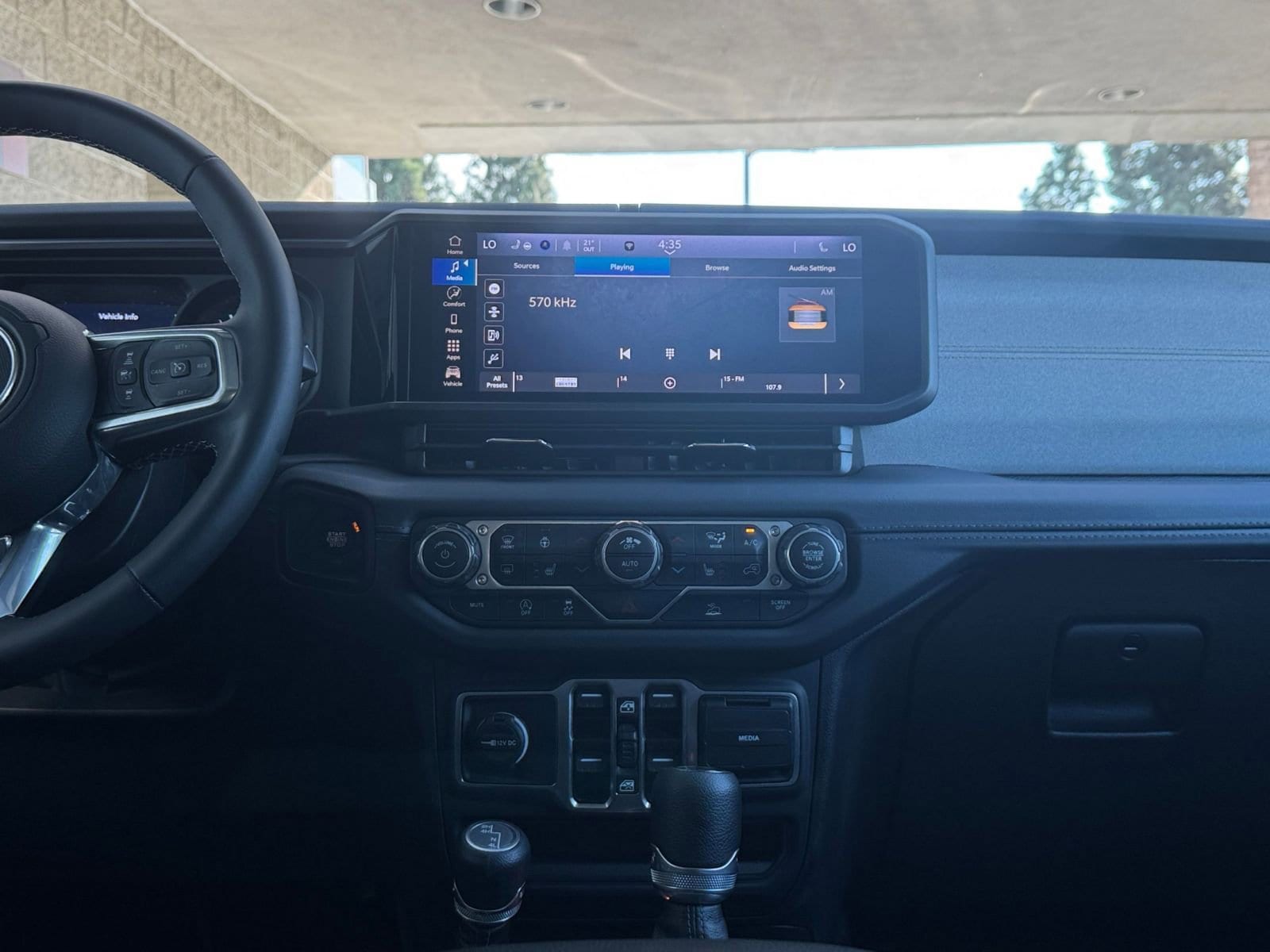 Thumbnail: 2025 Jeep Wrangler - 21