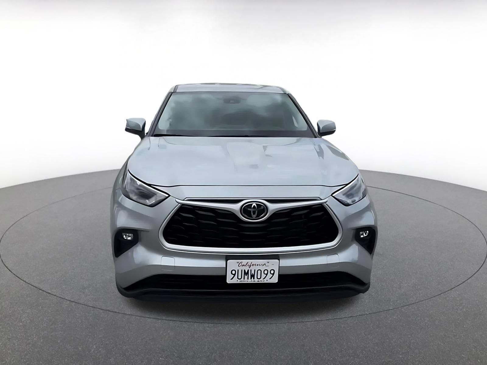 Thumbnail: 2025 Toyota Highlander - 4