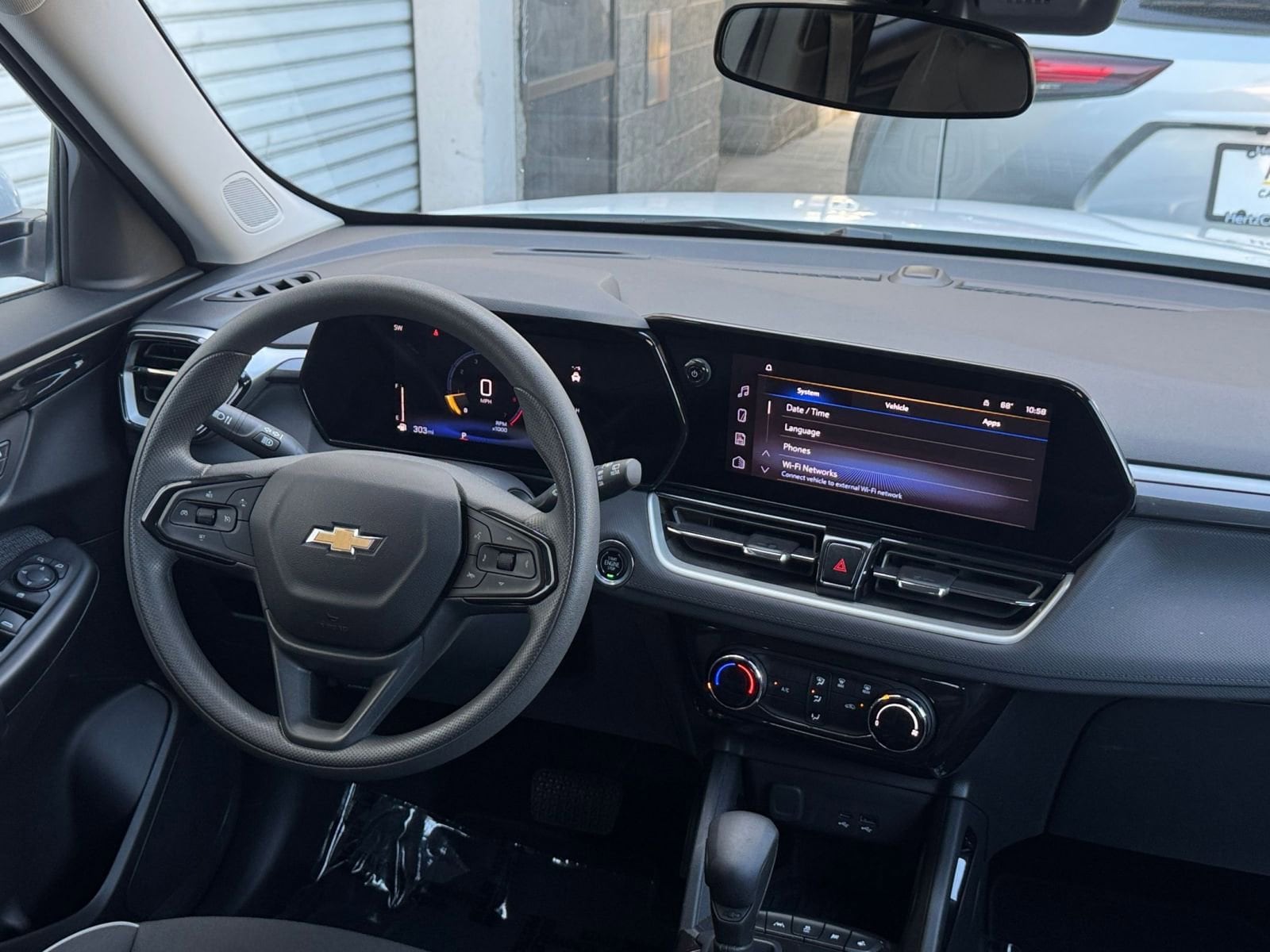 Thumbnail: 2025 Chevrolet TrailBlazer - 32