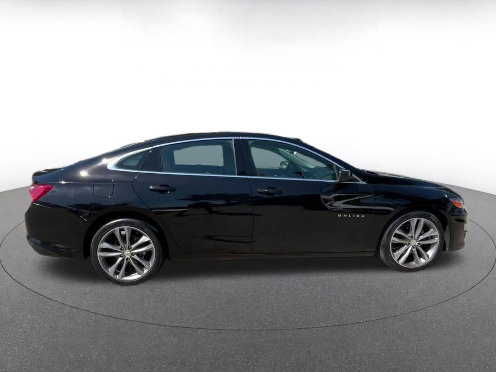 Thumbnail: 2024 Chevrolet Malibu - 16