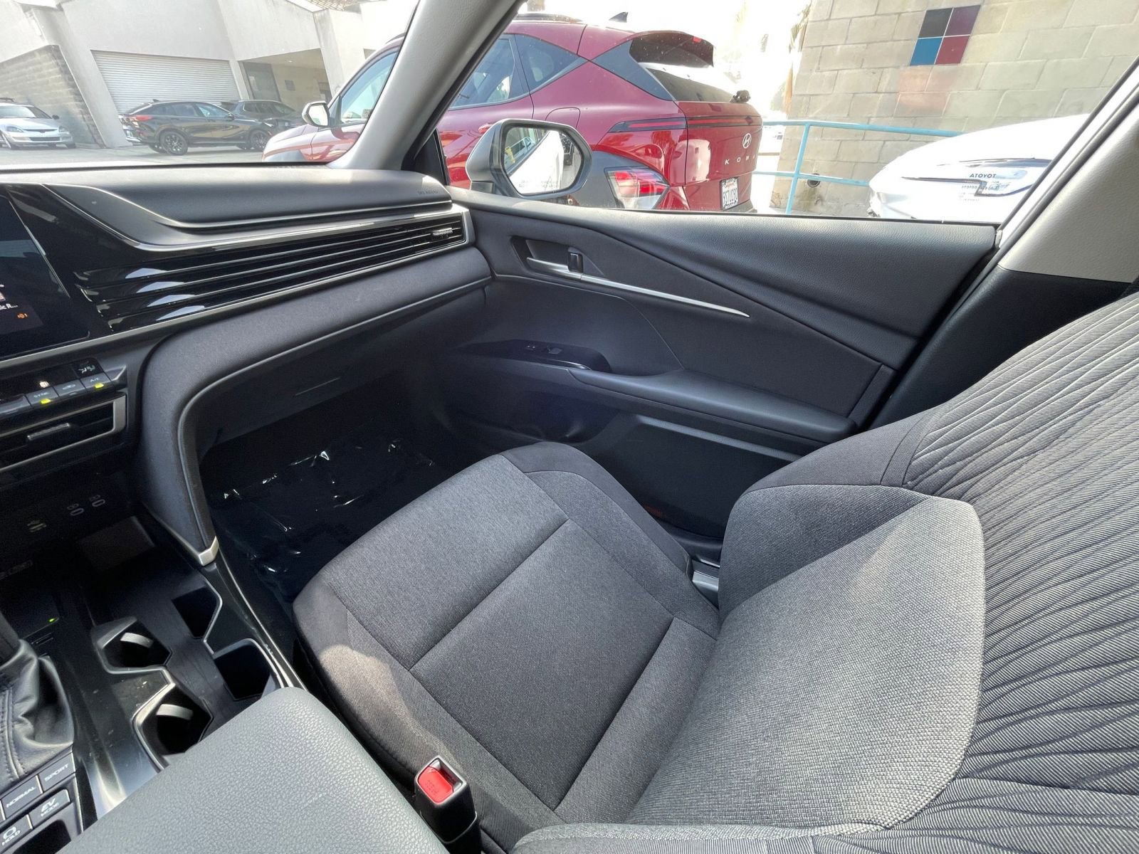 Thumbnail: 2025 Toyota Camry - 35