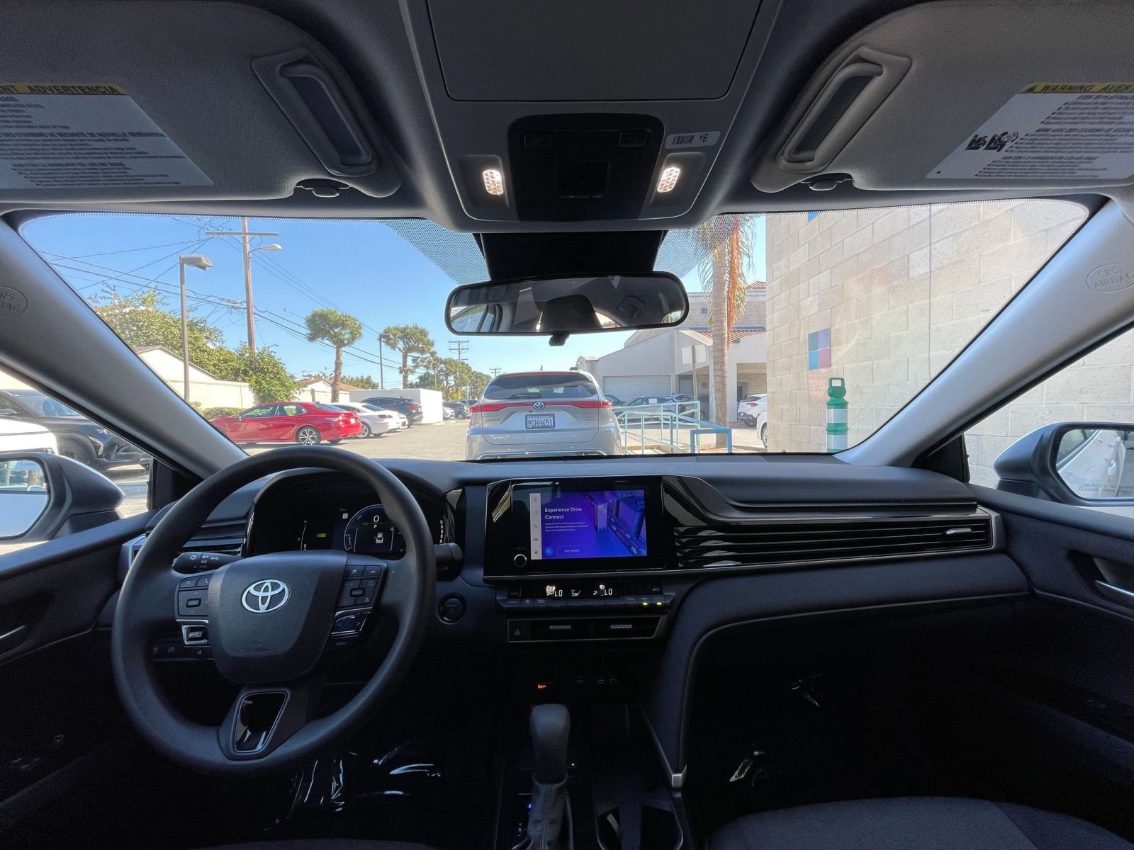 Thumbnail: 2025 Toyota Camry - 33