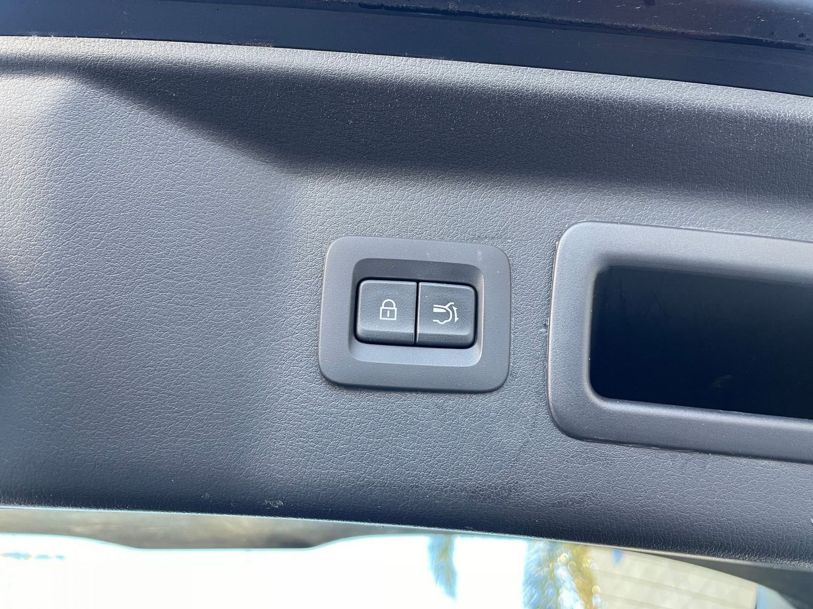 Thumbnail: 2025 Mazda CX-90 - 30