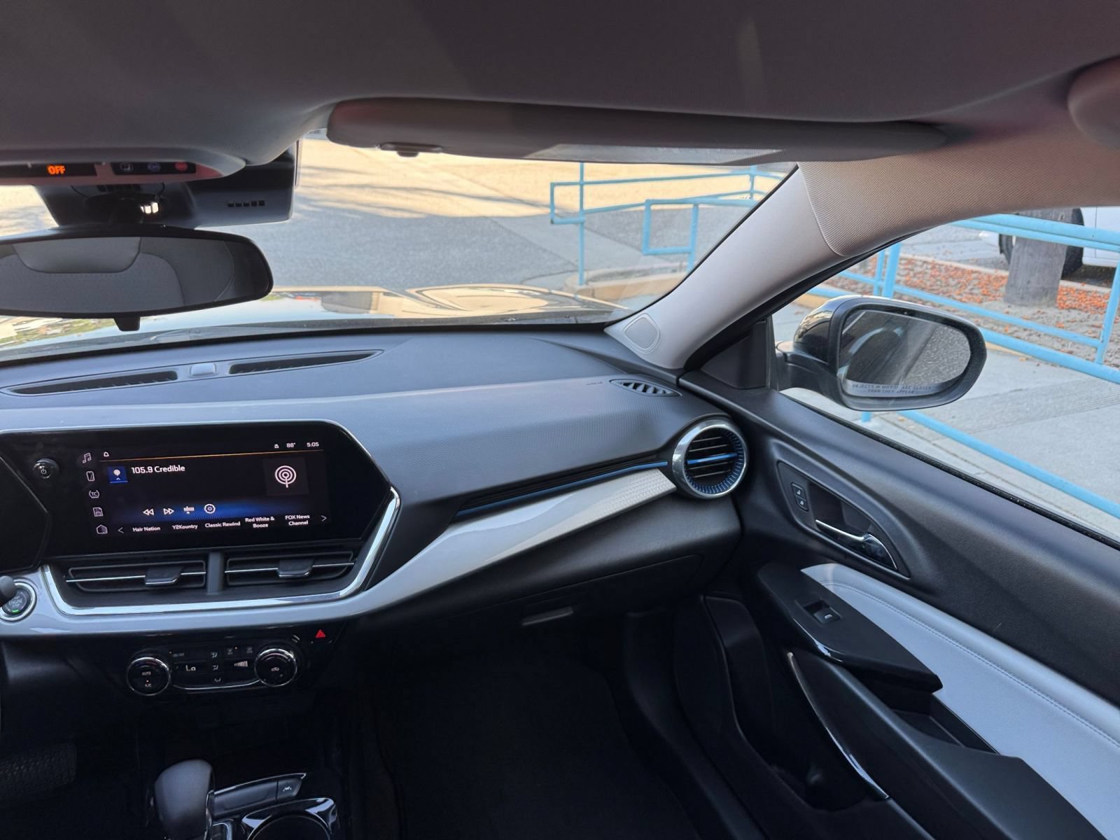 Thumbnail: 2025 Chevrolet Trax - 30