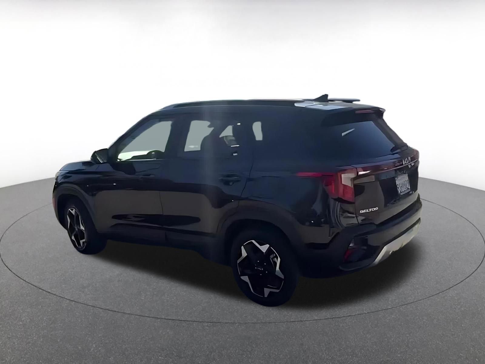 Thumbnail: 2025 Kia Seltos - 9