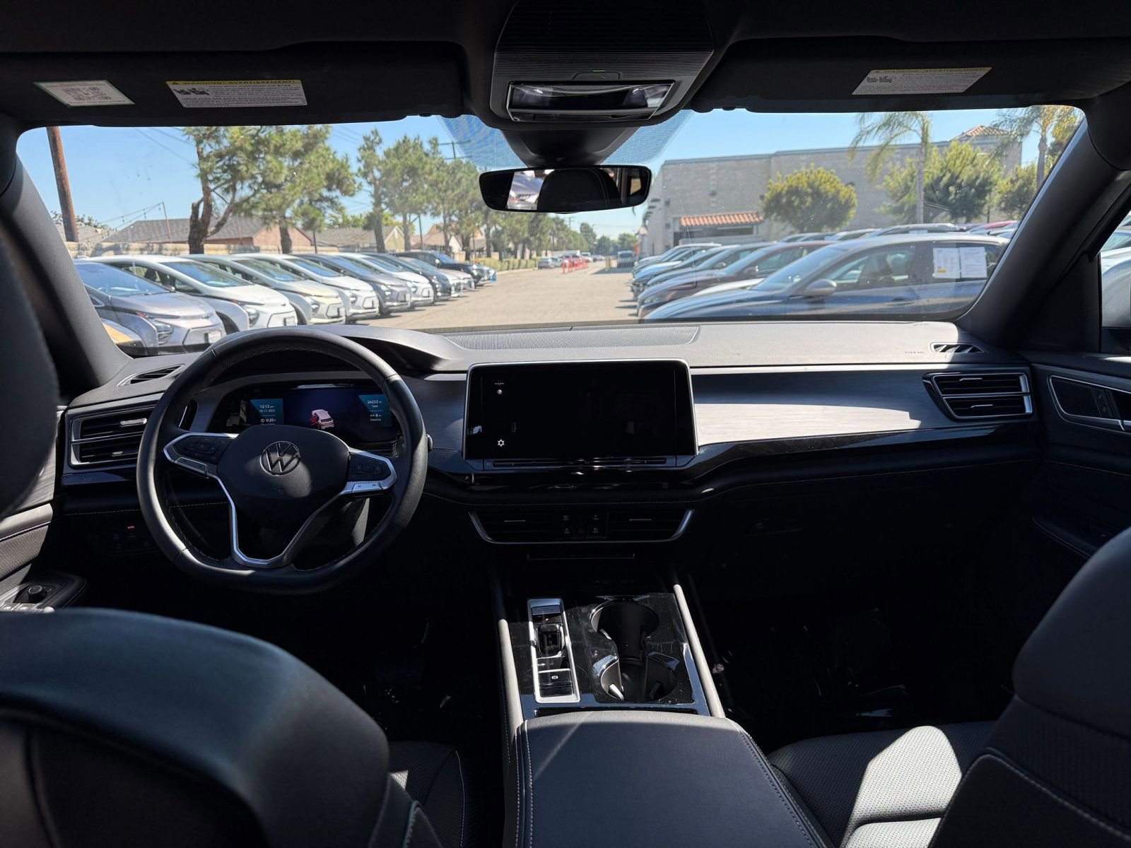 Thumbnail: 2025 Volkswagen Atlas - 29