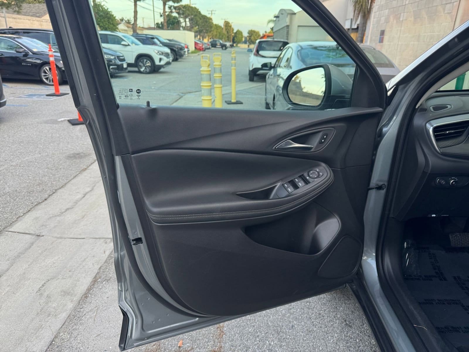 Thumbnail: 2025 Buick Encore GX - 18