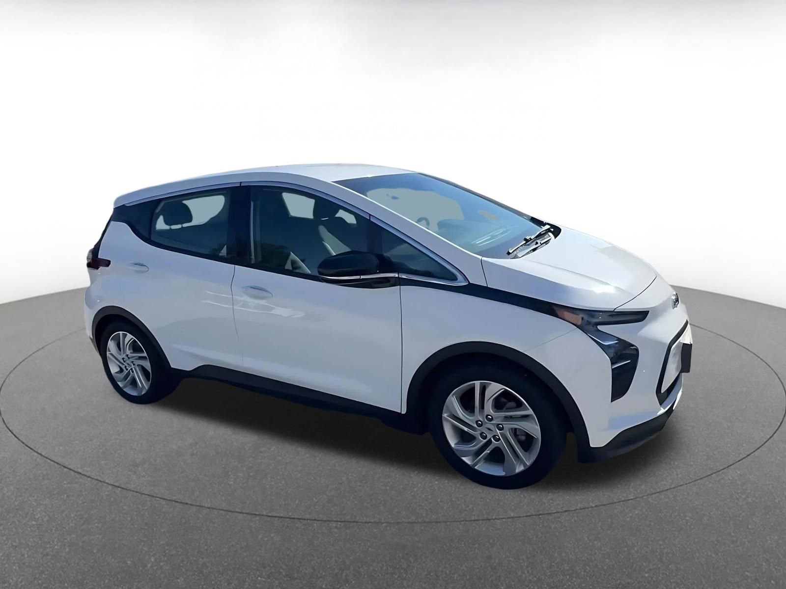 Thumbnail: 2023 Chevrolet Bolt EV - 2