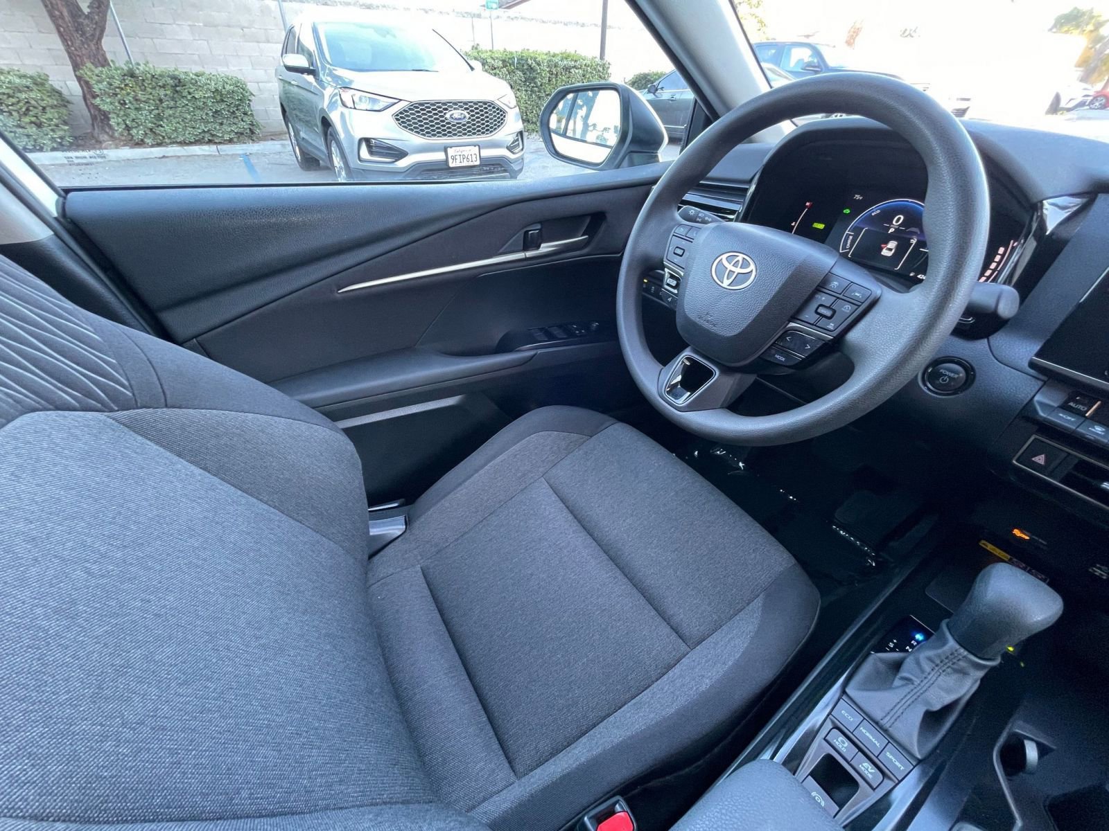 Thumbnail: 2025 Toyota Camry - 34