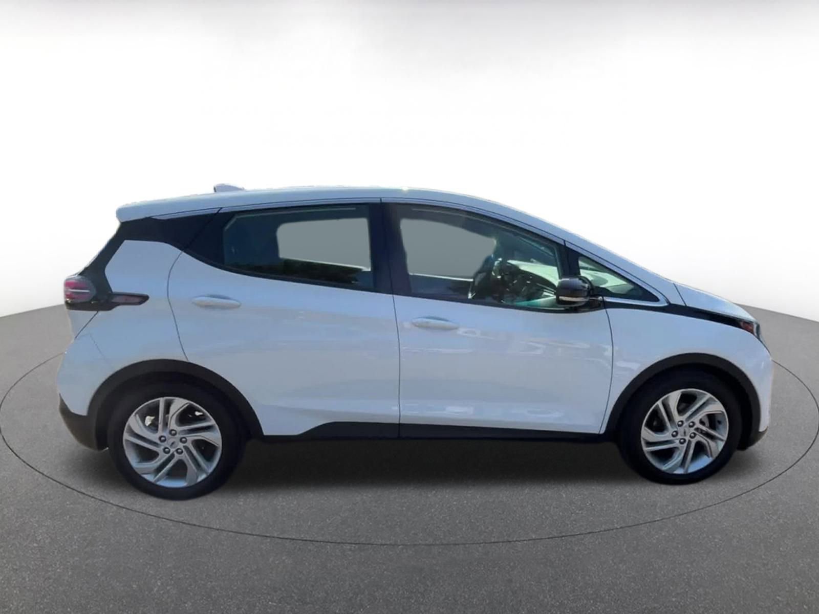 Thumbnail: 2023 Chevrolet Bolt EV - 16