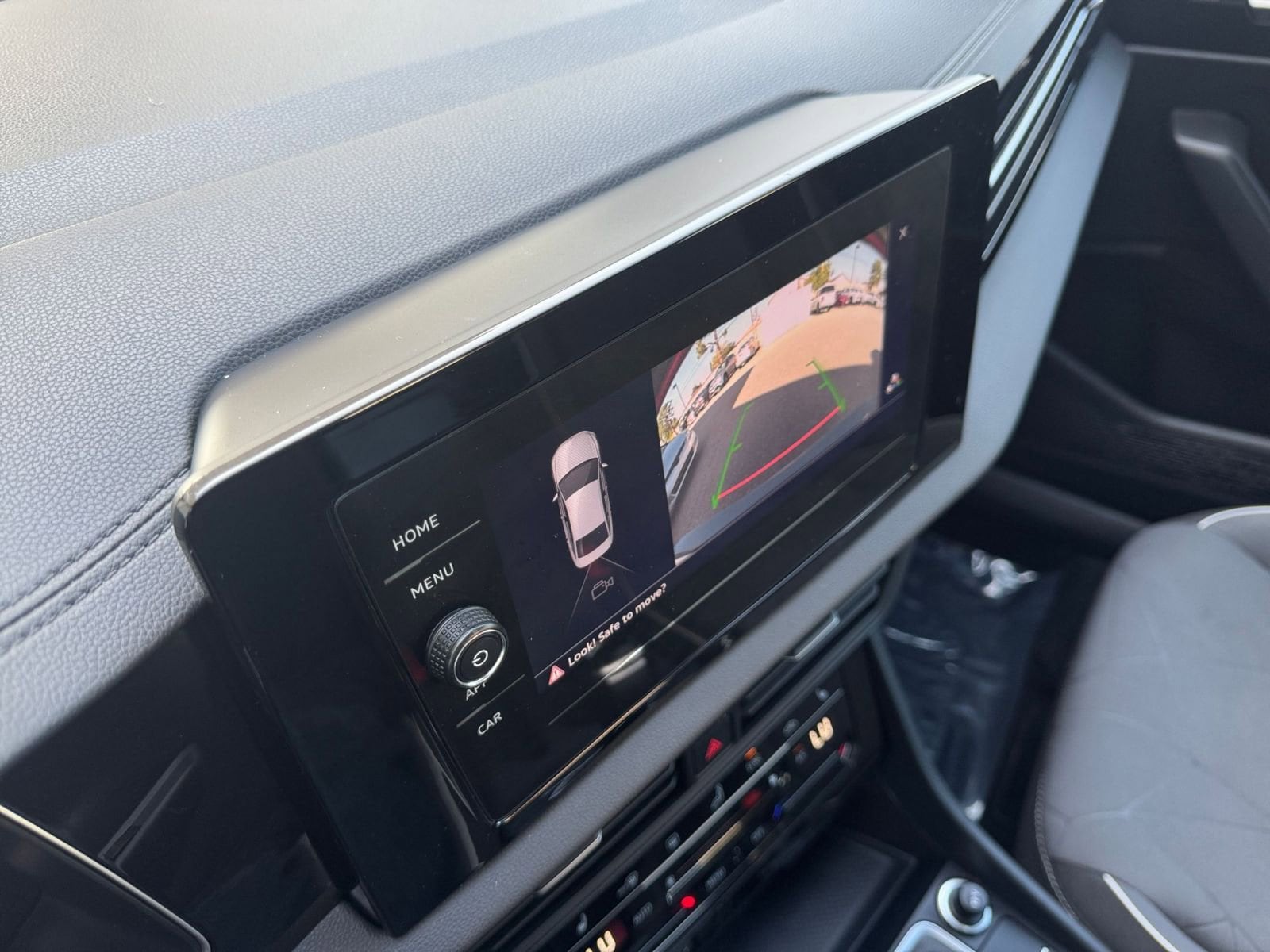 Thumbnail: 2025 Volkswagen Jetta - 17