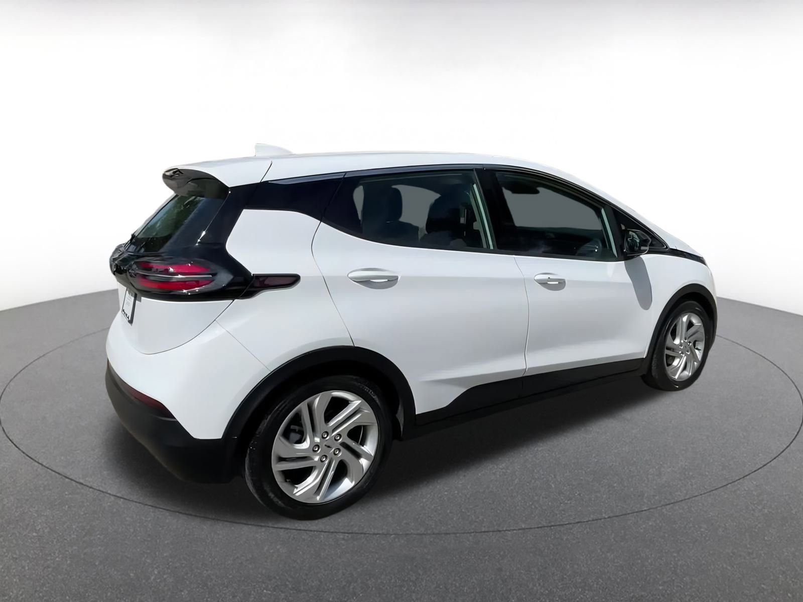 Thumbnail: 2023 Chevrolet Bolt EV - 15