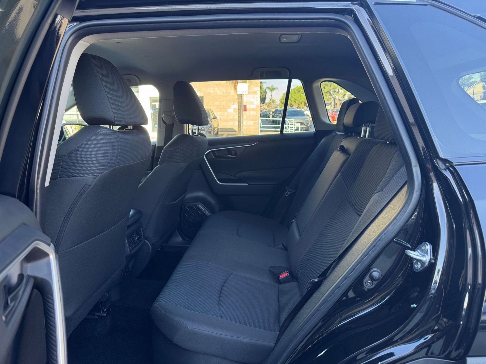 Thumbnail: 2025 Toyota RAV4 - 24