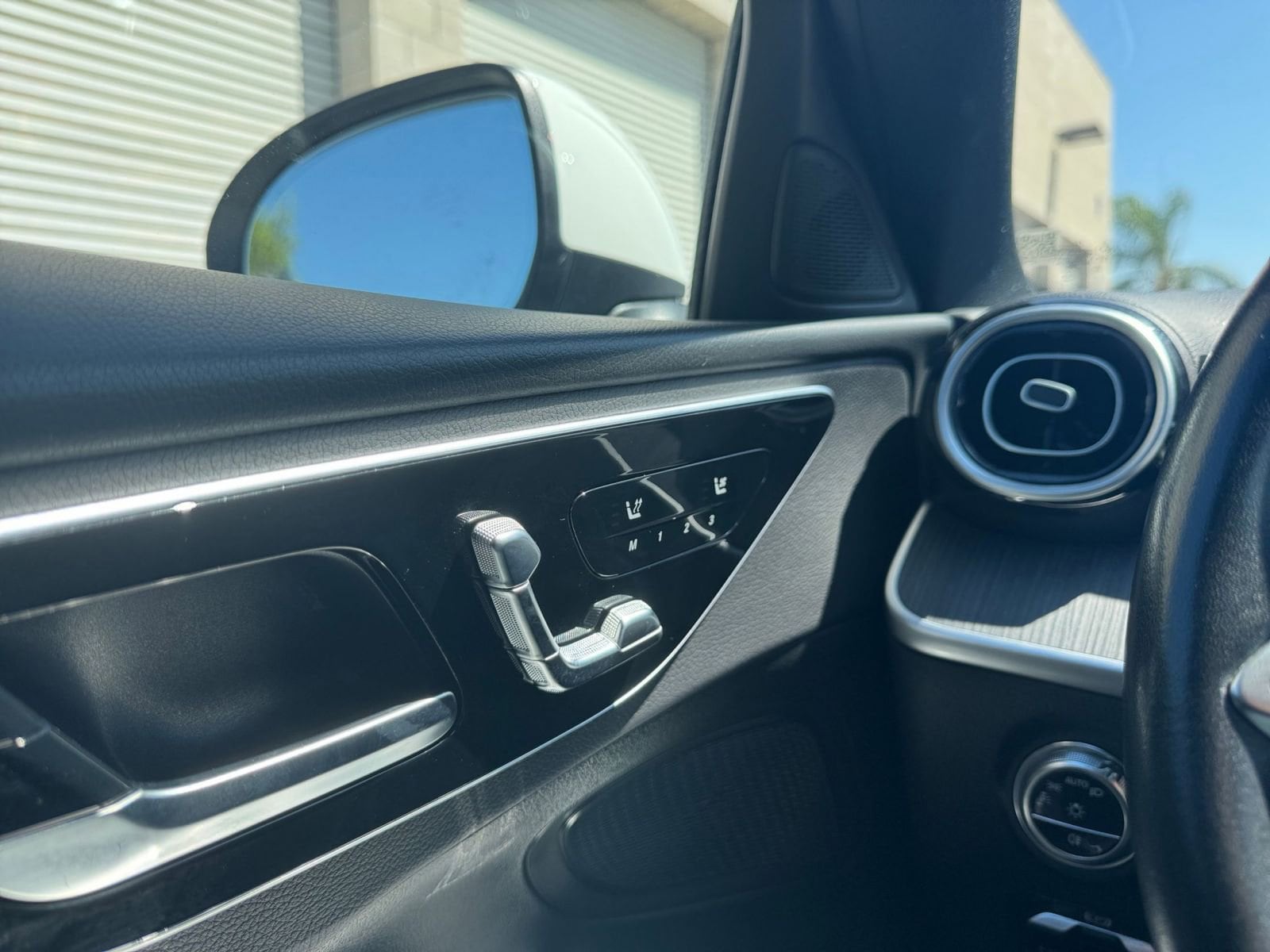 Thumbnail: 2024 Mercedes-Benz C-Class - 23