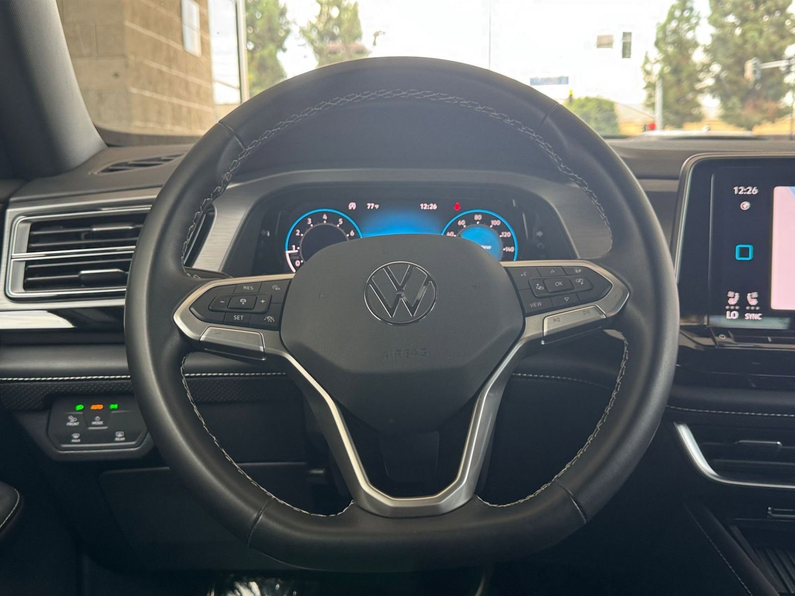 Thumbnail: 2025 Volkswagen Atlas - 28