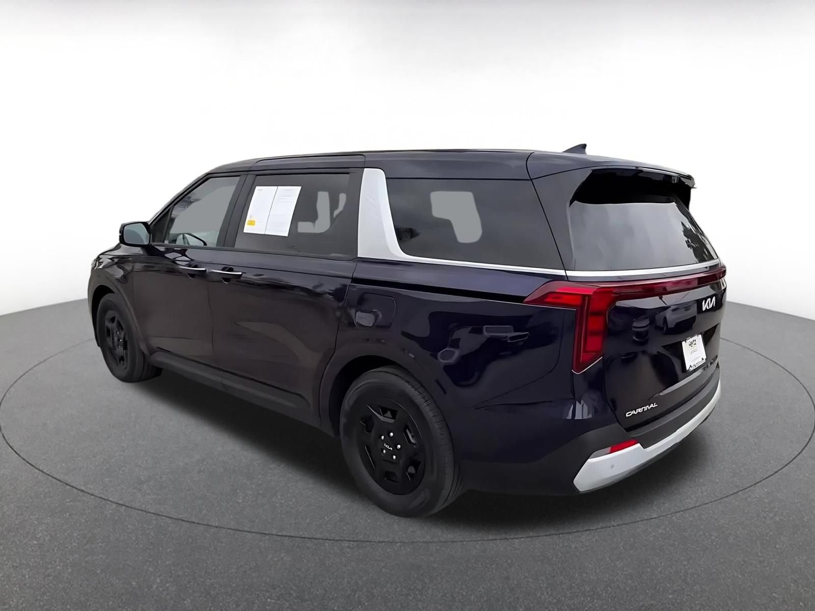 Thumbnail: 2026 Kia Carnival - 10