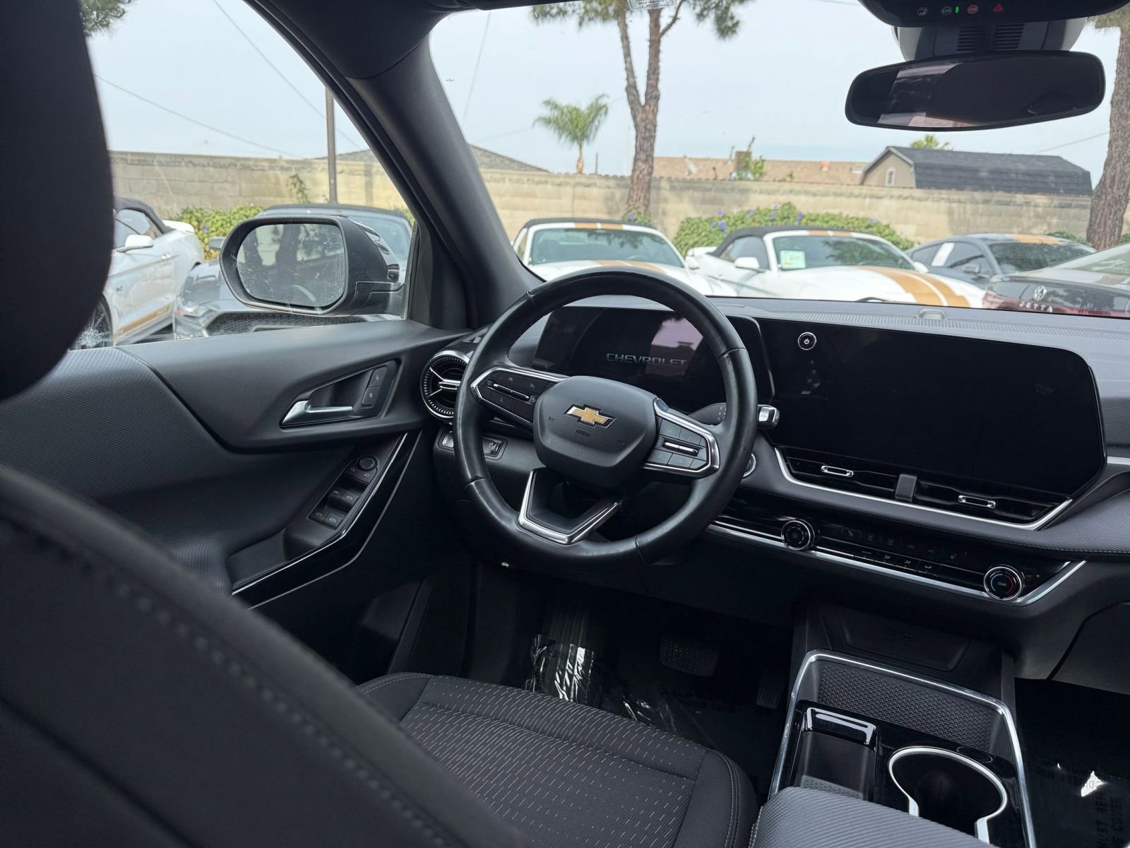 Thumbnail: 2025 Chevrolet Equinox - 32