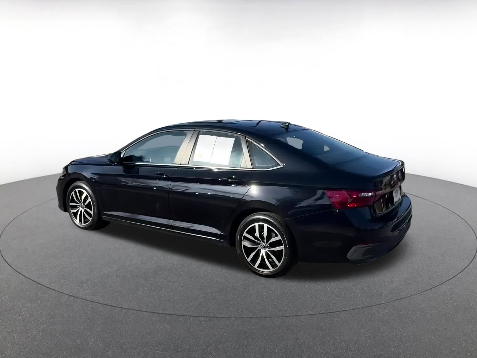 Thumbnail: 2025 Volkswagen Jetta - 9