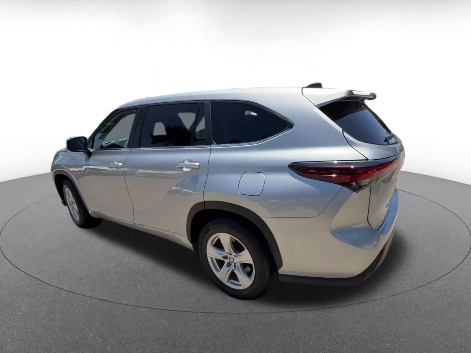 Thumbnail: 2025 Toyota Highlander - 10