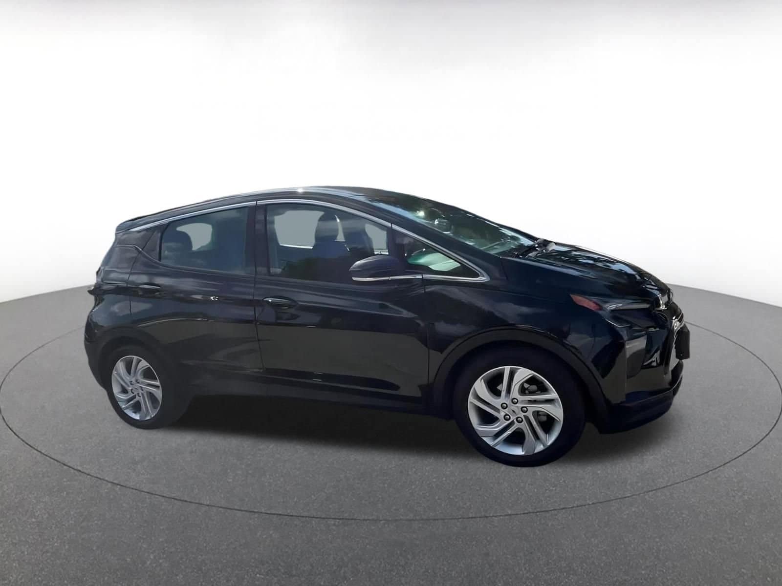Thumbnail: 2023 Chevrolet Bolt EV - 2
