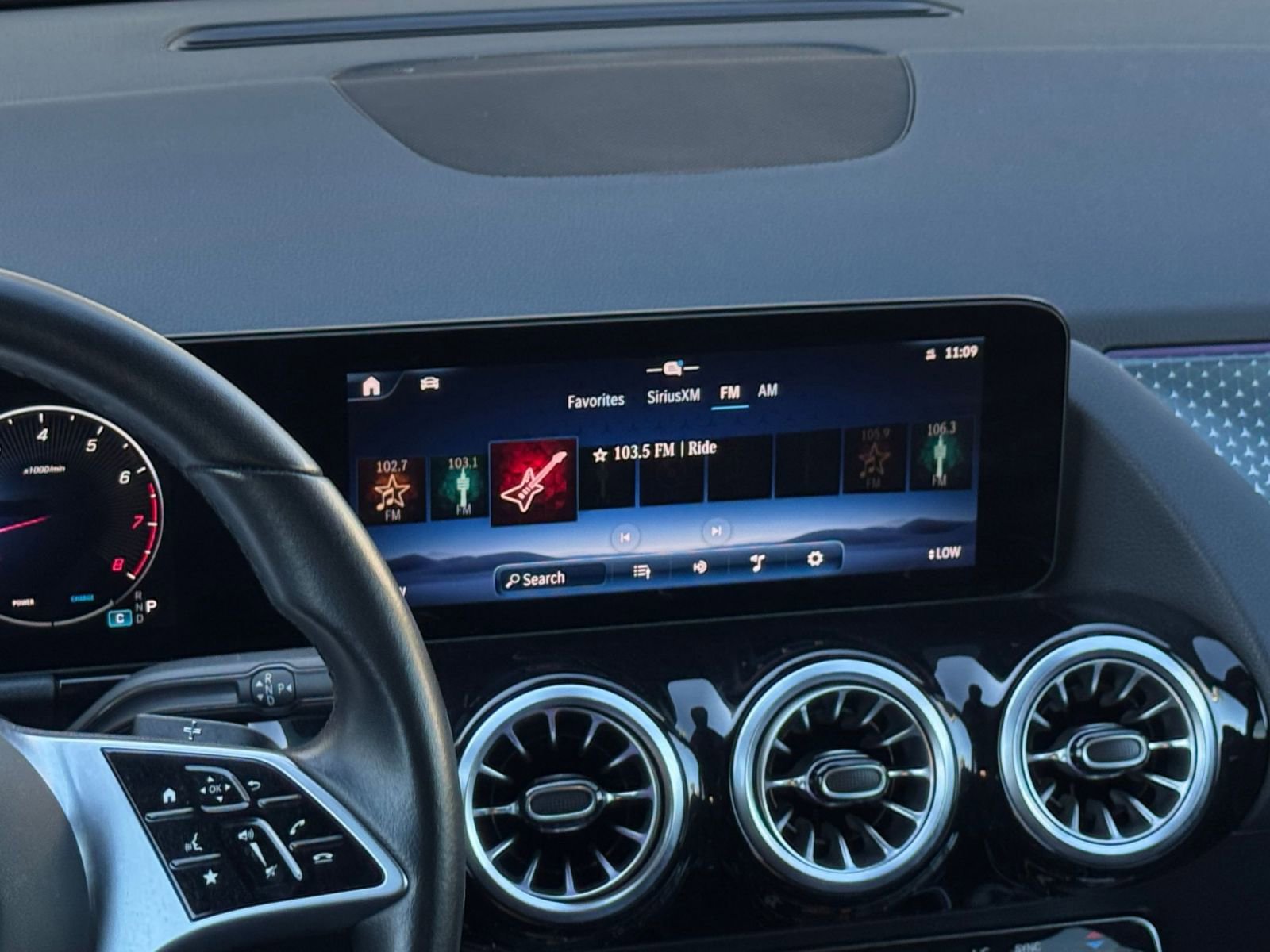 Thumbnail: 2025 Mercedes-Benz GLA - 18