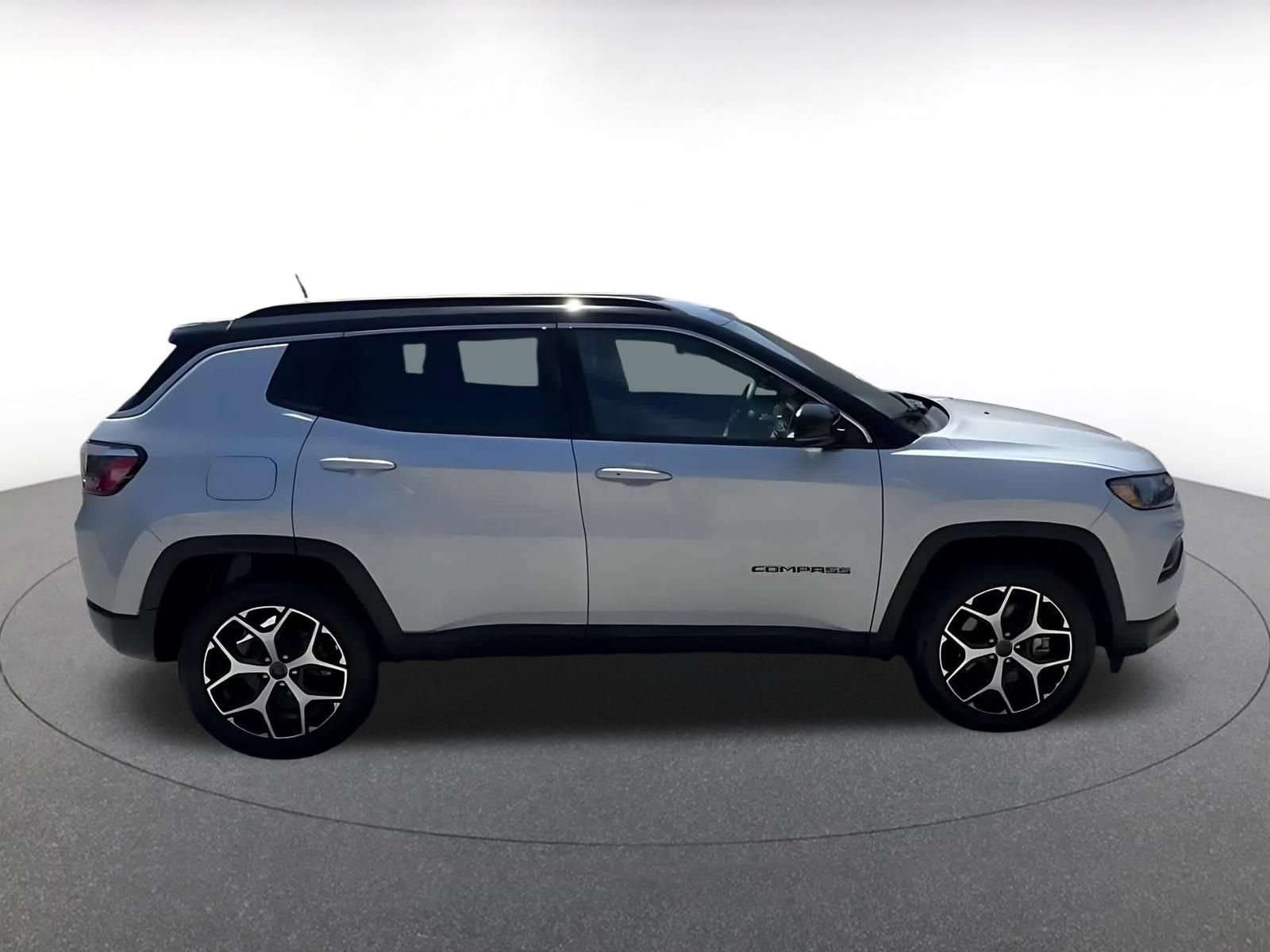 Thumbnail: 2025 Jeep Compass - 16